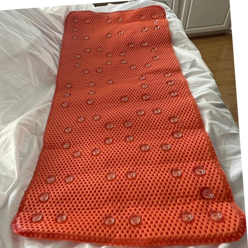 Bathtub Mat Unisex 35x16 Orange NWOT Non-Slip Suction Cup Spa